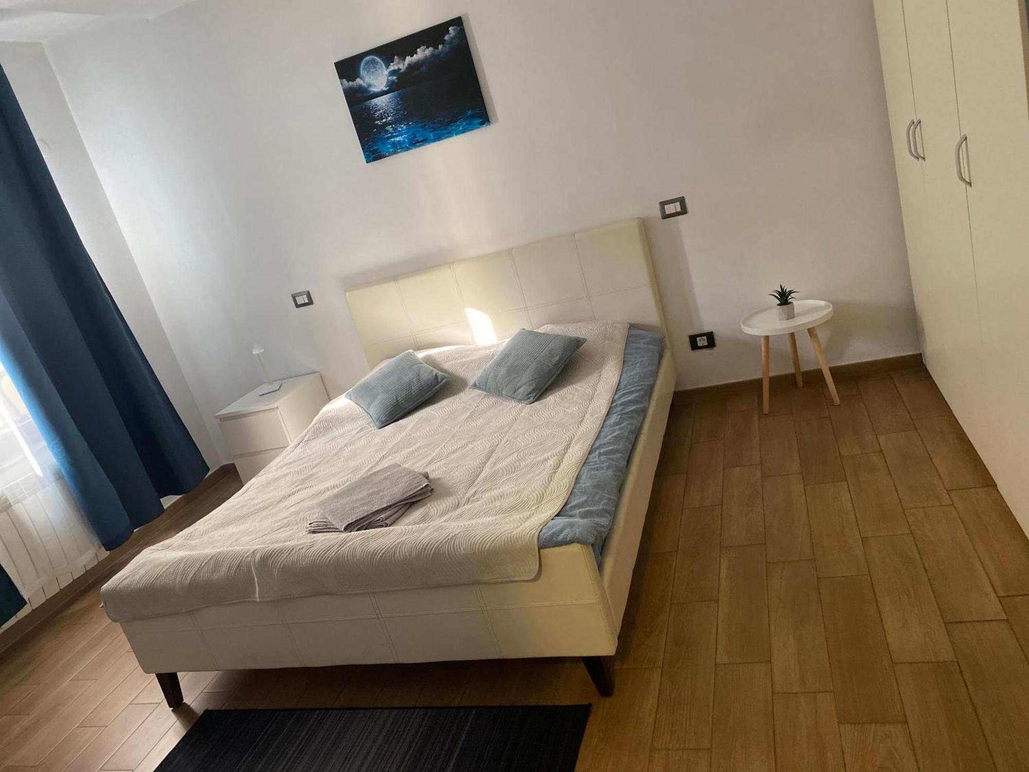 Royal Suite Unirii-2 Bdr Apartment Bucureşti Eksteriør bilde