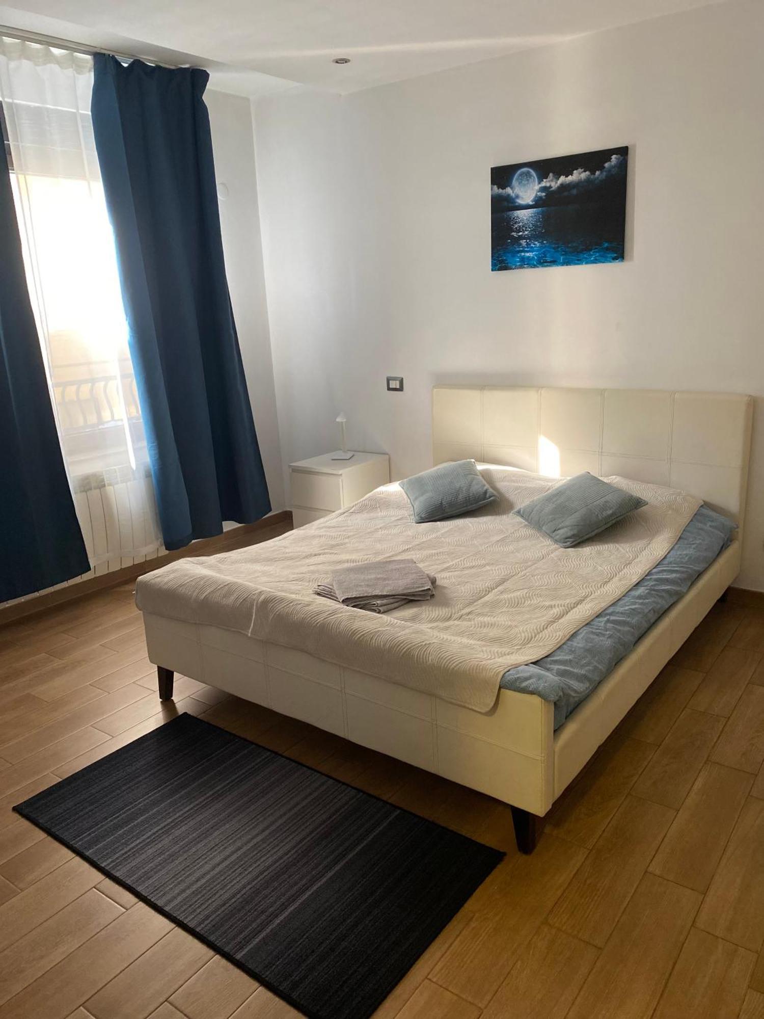 Royal Suite Unirii-2 Bdr Apartment Bucureşti Eksteriør bilde